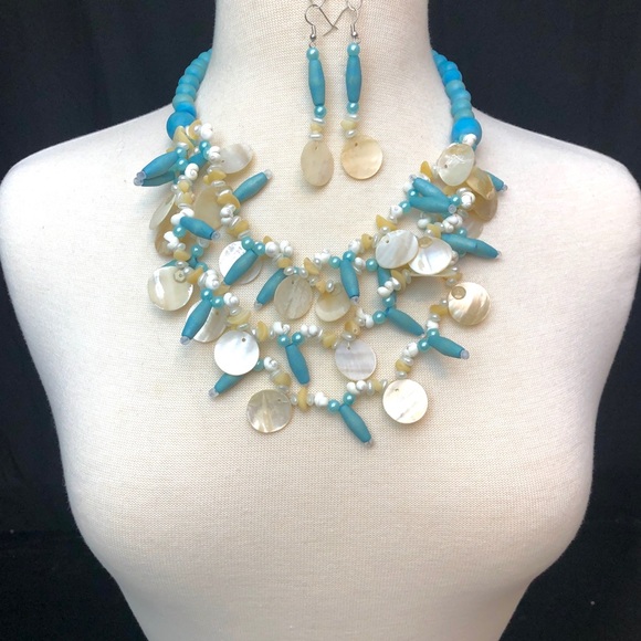 Blue Wood Sea Shell Layered Statement Necklace Set - Picture 2 of 3